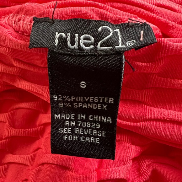 Rue 21 Women’s Pink Cinched Detail Scrunch Butt Leggings - Picture 5 of 9